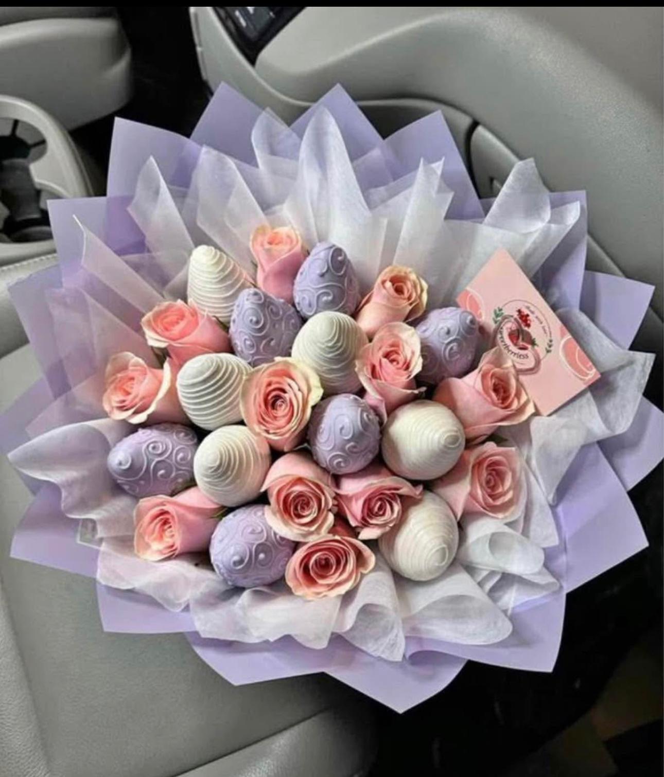 Arreglo de rosas de chocolate de colores